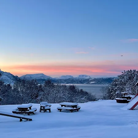 Wake Up To A Beautiful View And Smell Of The Sea *