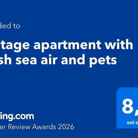 Vintage With Fresh Sea Air And Pets