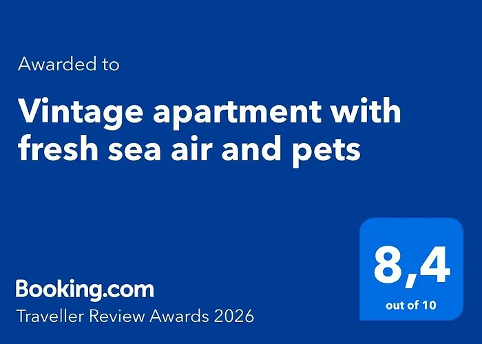 Vintage With Fresh Sea Air And Pets